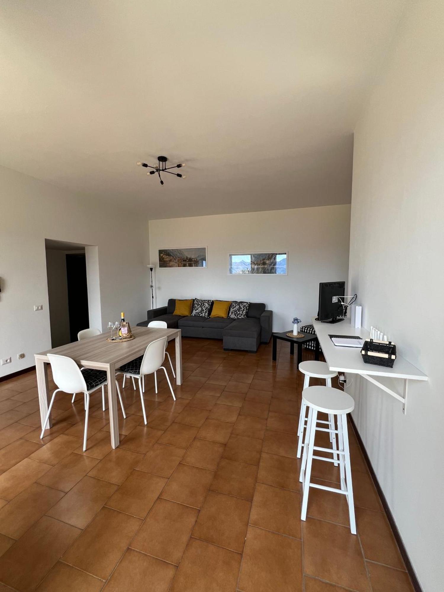 Casa Nima Lake Apartment Perledo Екстериор снимка